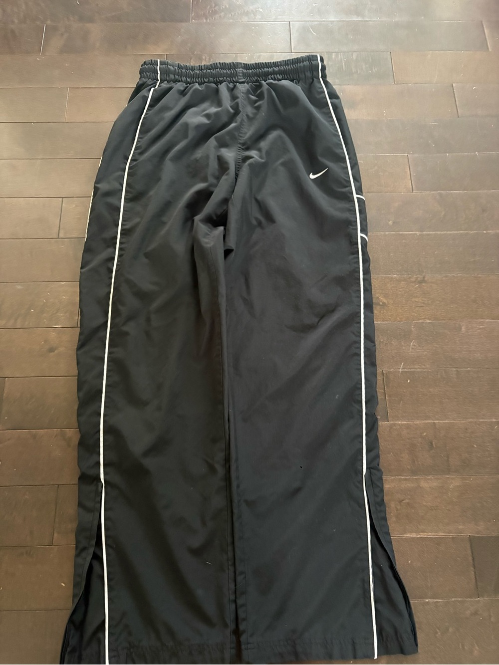 Baggy Nike track pants